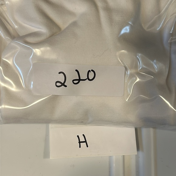 J. CREW NWT Perfect fit long sleeve crew neck white top - Picture 6 of 6